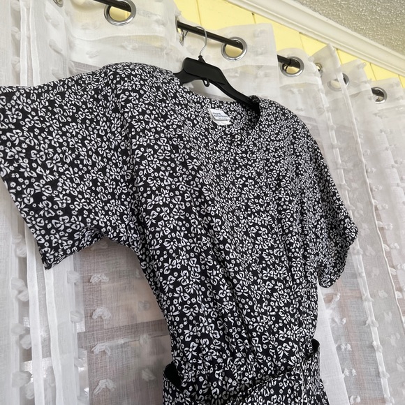 Vintage floral print midi dress with matching belt - Picture 6 of 7